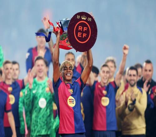 2025金球奖候选亚马尔赛季数据：55场18球25助，国内三冠王