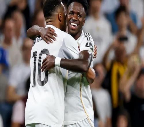 皇马VS赫塔费：法国双后腰坐镇，中场神童领衔进攻，当家巨星冲锋