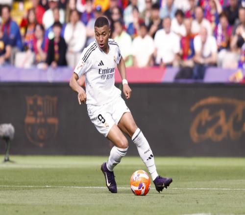 西媒：管理姆巴佩成阿隆索重塑更衣室的首要，恩里克安帅都失败了