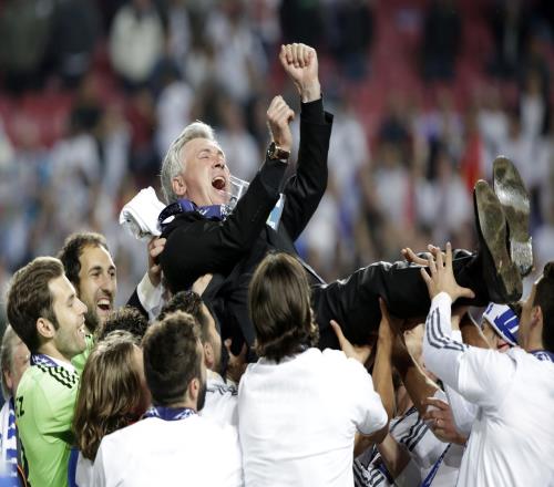 互相成就！安切洛蒂执教皇马荣誉回顾：3次欧冠2次西甲2次国王杯