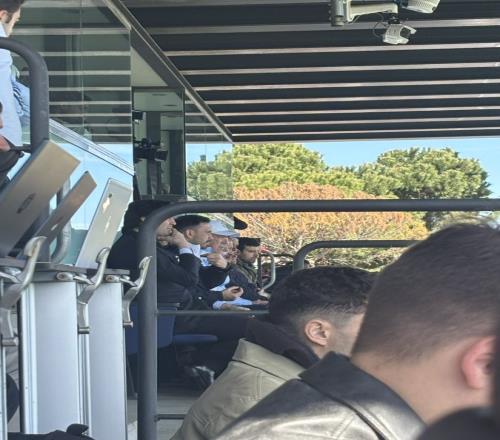 总教头督战！安切洛蒂携皇马教练组成员观战U19马德里德比