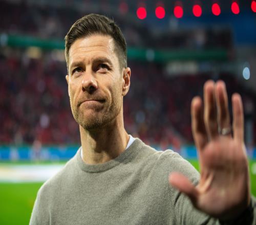 科贝记者：知情人士称阿隆索今夏执教皇马，此事已板上钉钉