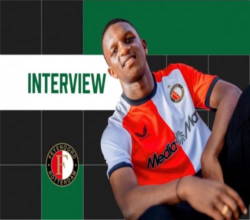 身价400万欧！每体：巴萨正关注18岁费耶诺德边后卫吉瓦罗雷德