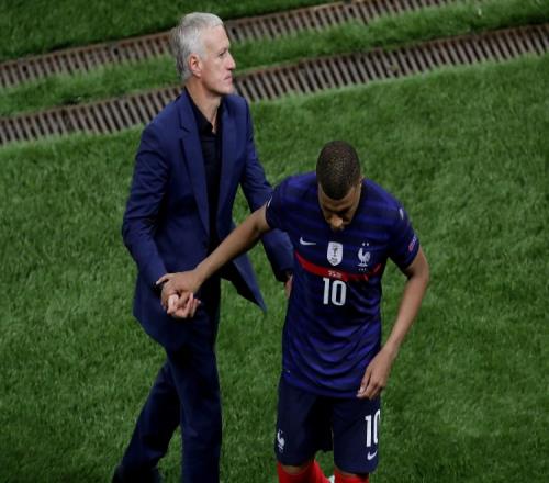 德尚:姆巴佩正经历职业生涯最不顺利的时刻,我在身后支持着他