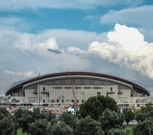 科贝电台:多名马竞球迷在中国百元店搞破坏,警方已逮捕了16人