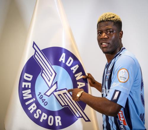 土媒:巴萨有意土超中场小将马埃斯特罗,塞维、帕尔马与其竞争