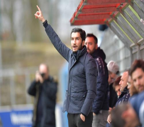 沙欣:德容是我最喜欢的中场球员 或许莱万明天会自摆乌龙