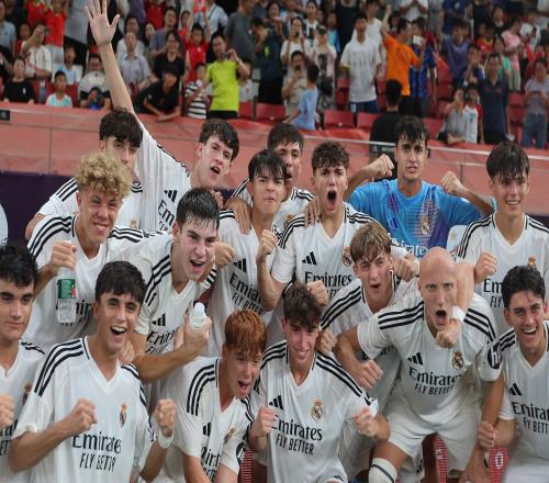 上海明日之星冠军杯足球赛皇马青训队夺冠