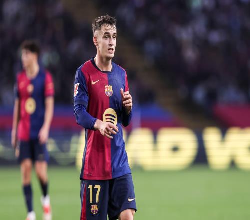 世体调查巴萨会员打分:卡萨多获一队新援最高分,最佳球员排第3