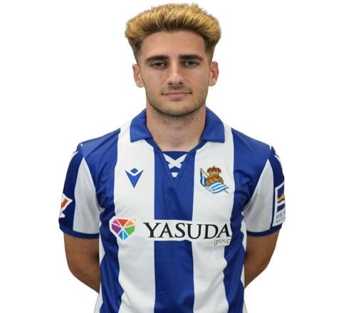 西媒:皇社22岁中场纳瓦罗准备好将被雪藏1年,然后自由加盟毕巴