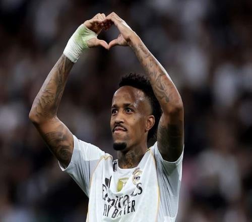 2次严重受伤休战466天！皇马27岁硬汉重返巅峰阿隆索盛赞