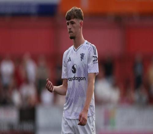 邮报：泰勒弗莱彻能适应曼联双中场战术，他可以替下乌加特