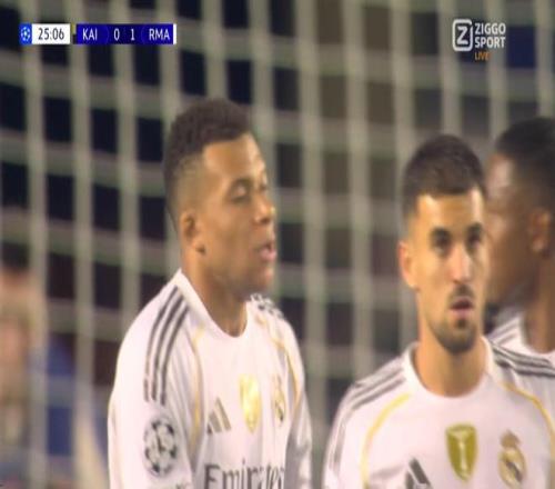 皇马在欧冠联赛64次获得点球机会，独占历史第一位