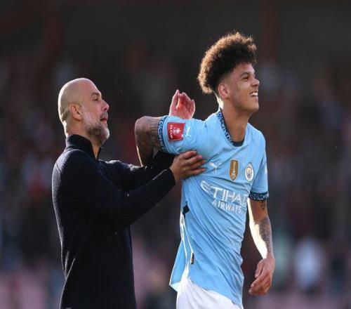 奥赖利：8岁时曼联和曼城都想要我，因为训练质量选择了曼城