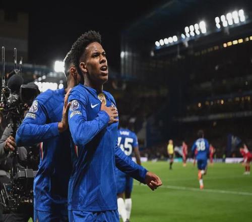 埃斯特旺：从小就梦想踢英超欧冠，曾靠翻译器回复帕尔默消息