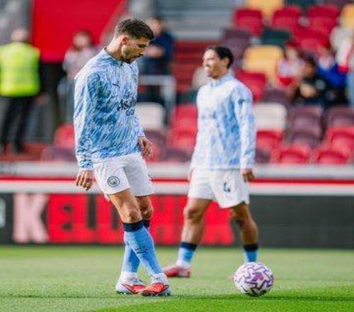 【英超】曼城客战小蜜蜂，哈兰德领衔，多库替补