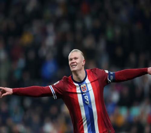 哈兰德世预赛连续两场比赛打进3+球，为凯恩之后欧洲第5人