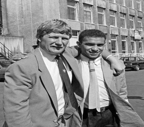 R.I.P.纽卡传奇球星&教练麦克福尔离世，享年82岁