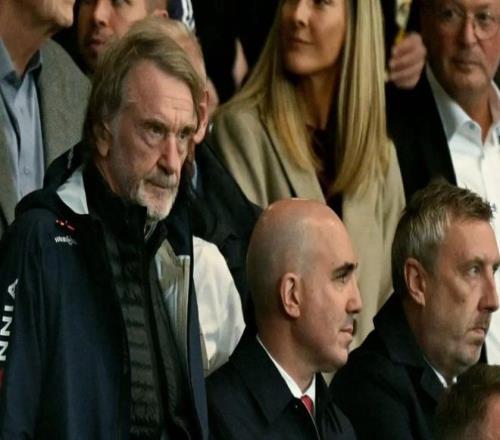 TA：曼联上赛季营收创纪录，但比赛成绩糟糕阻碍了转播收入