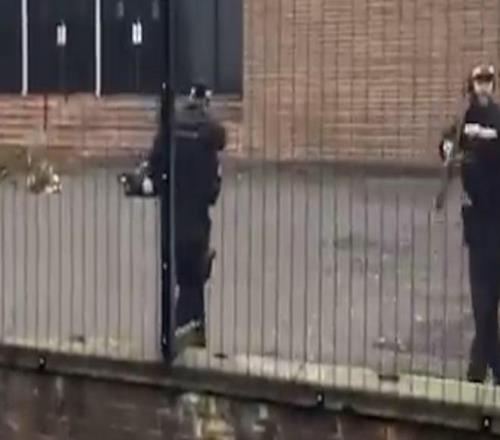 曼彻斯特犹太教堂发生恐怖袭击，曼联、曼城对受害者表示支持