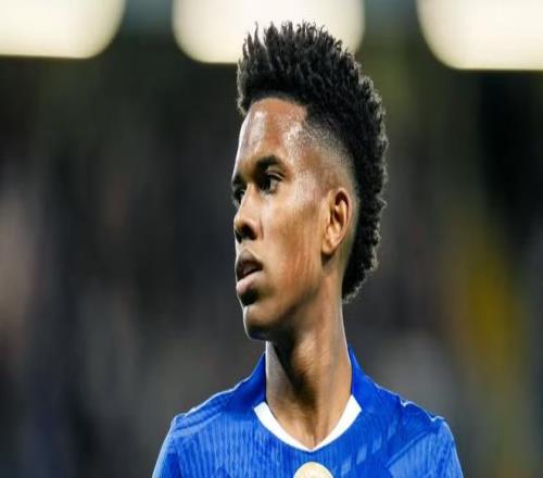 名宿：将埃斯特旺和梅西比较还为时过早，这会给他带来压力