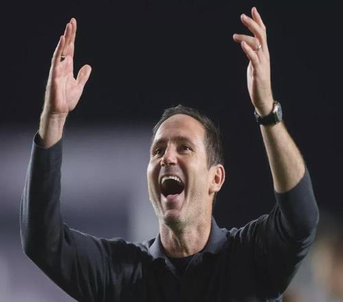 短短10个月，兰帕德将考文垂从降级热门变成了英冠争冠队