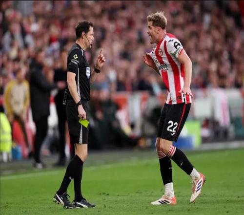 小蜜蜂队长柯林斯：上半场我们太被动，要抓住机会才有好结果