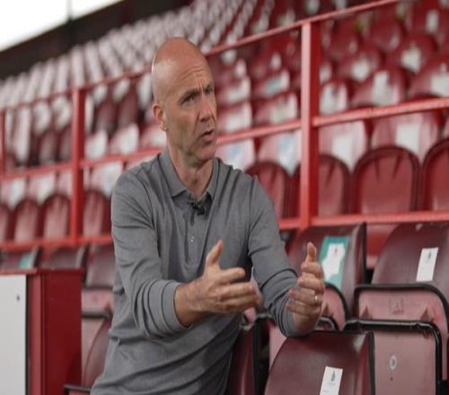 安东尼泰勒：家人已不看比赛不认为判罚会决定球队的赛季