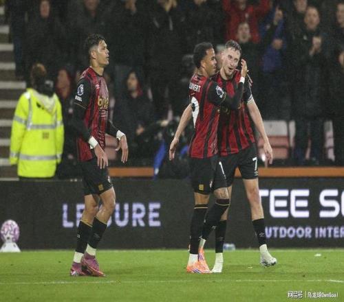 英超逆转！黑马诞生！一夜间杀进前2，创造新纪录