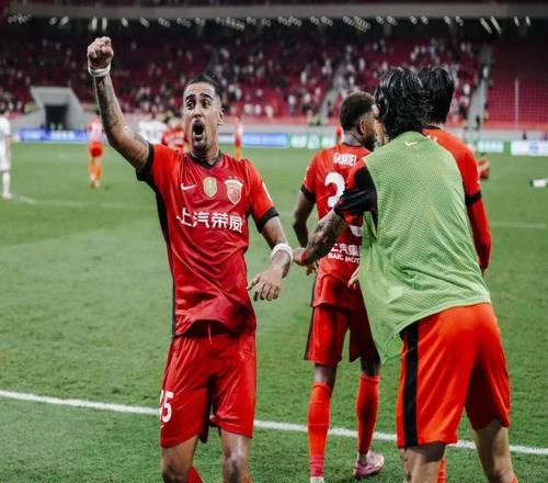 海港、申花稳住！这中超，越来越刺激了
