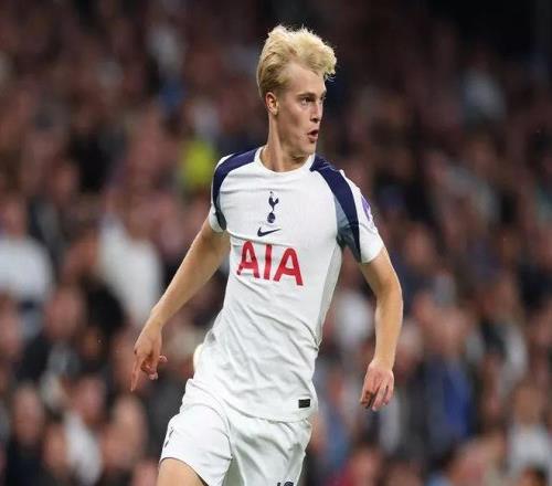 贝里瓦尔：当时会见德科时有150名狗仔在外边候着，压力山大