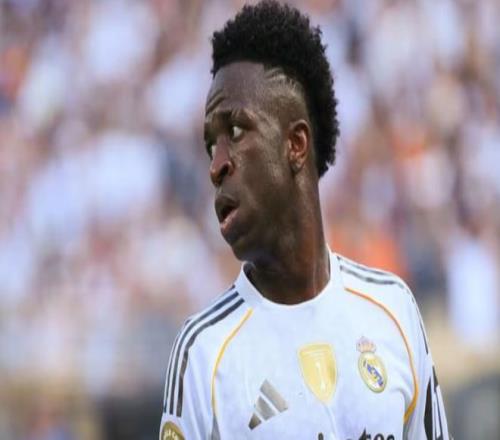 维尼修斯成边缘人！阿隆索叫停续约，或冬窗离队，曾索要5倍年薪