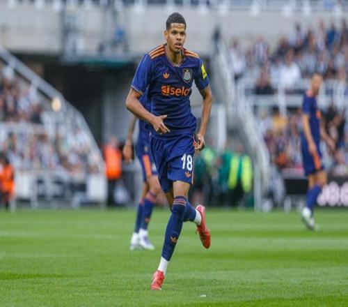 埃迪豪：奥苏拉踢得很好，我在考虑英超给他首发机会