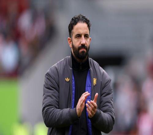 曼晚：曼联管理层依旧支持阿莫林，并未着手寻找其替代者