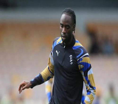 维尔港前锋德文特是曼联名宿安迪科尔的儿子，有望出战阿森纳