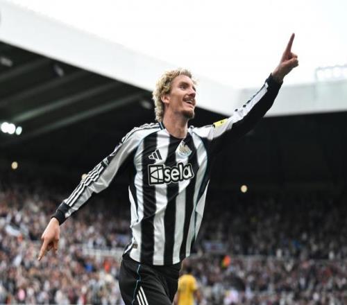 沃尔特马德：维尔茨是我合作过的最强球员范迪克肯定很难对付