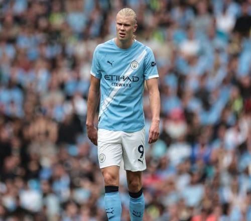 哈兰德回答球迷提问：为何口音英国化因为我就是英国人