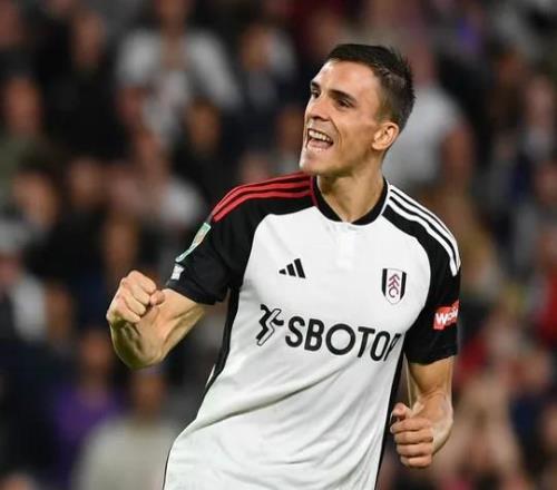 记者：热刺已经倾向永久签下帕利尼亚，买断费2700万镑