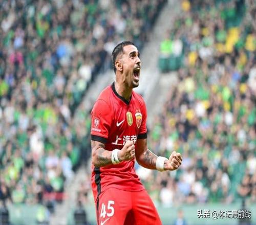 随着海港32，成都蓉城33，中超最新积分榜：榜首易主，争冠大乱