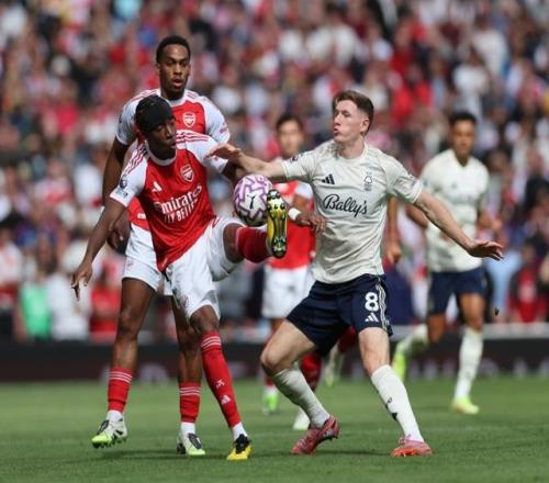 记者：马杜埃凯逻辑上讲不可能是ACL伤，他伤缺时间未定