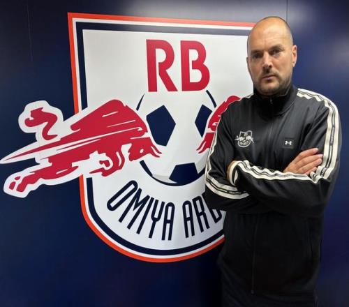 官方：前利物浦招募主管斯图尔特韦伯出任RB大宫松鼠体育总监