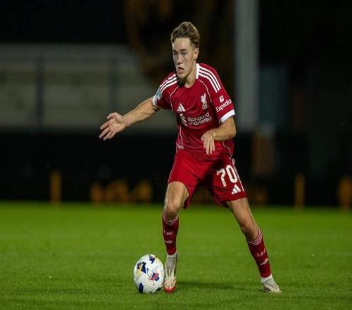 英媒：利物浦21岁中场皮林有望在英联杯第三轮完成利物浦首秀