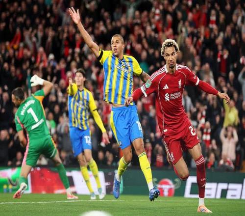 利物浦又绝杀！9500万新援乐极生悲：脱衣庆祝染红+下轮英超停赛