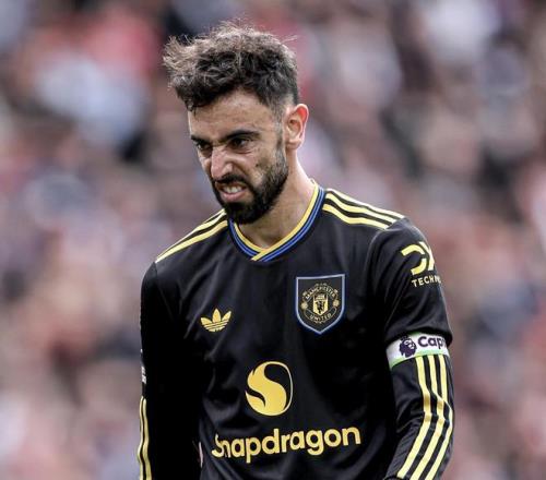 MVP成“毒瘤”，曼联卧底游戏继续上演，阿莫林和B费必须走一个