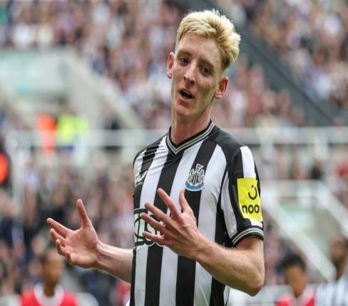 考迪：曾经对戈登离开埃弗顿的方式感到失望，但他现在确实很出色