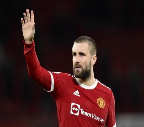 卢克肖：球迷在曼联最艰难时刻仍不离不弃，对此我们永远心怀感激