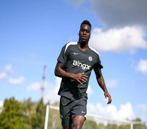 切尔西官方：福法纳、哈托、拉维亚、巴迪亚西勒均参加了训练