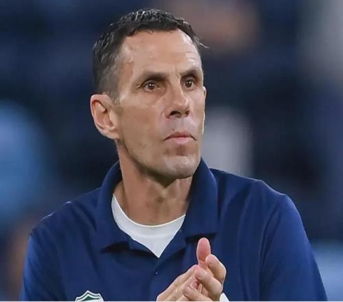 波耶特：当年列维在比赛前一晚十点半解雇我，他是冷酷的