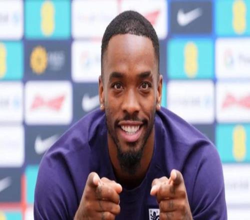 记者：尽管与热刺和切尔西传出绯闻，但托尼1月不会返回英超