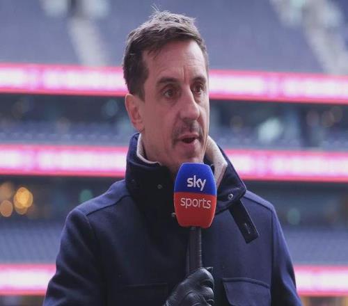 内维尔：我曾向曼联推荐大卫拉亚但因脚法问题被拒绝